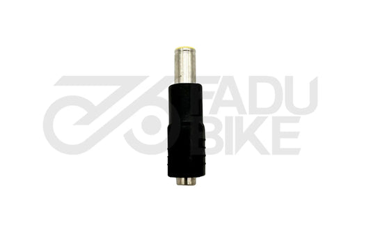 Adapter DC 5,5 × 2,5 → DC 8,0 mm – Stromanschlusskonverter für E-Scooter