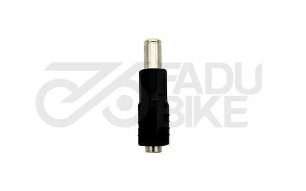 Adapter DC 5,5 × 2,5 → DC 8,0 mm – Stromanschlusskonverter für E-Scooter