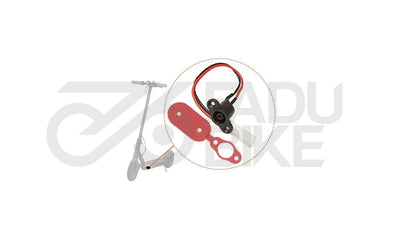E-Scooter DC Ladeanschluss 8 mm bis 5A mit magnetischer Abdeckung für Xiaomi & Ninebot