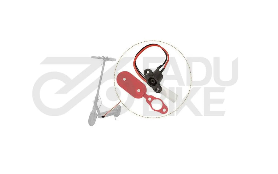 E-Scooter DC Ladeanschluss 8 mm bis 5A mit magnetischer Abdeckung für Xiaomi & Ninebot